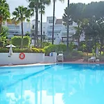 White Pearl Beach D6
