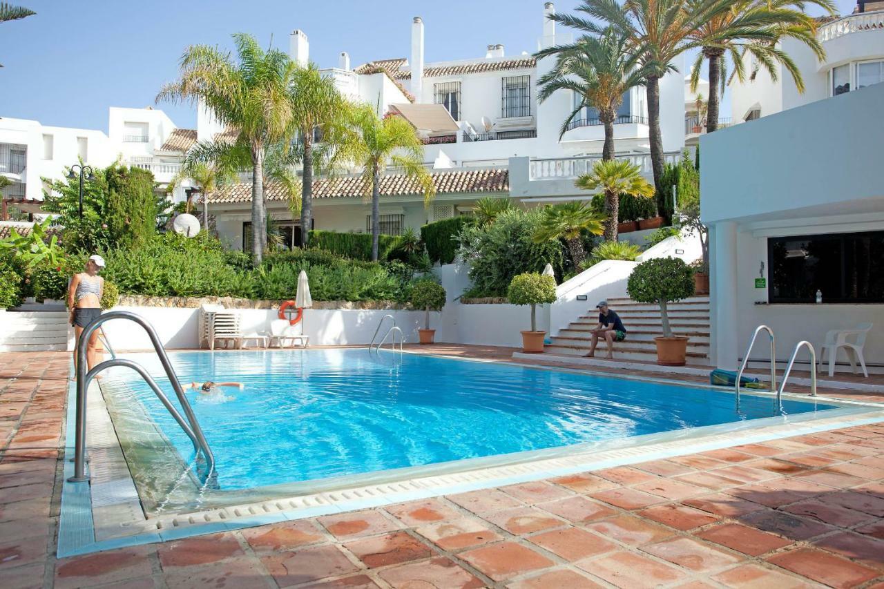 White Pearl D6 Marbella