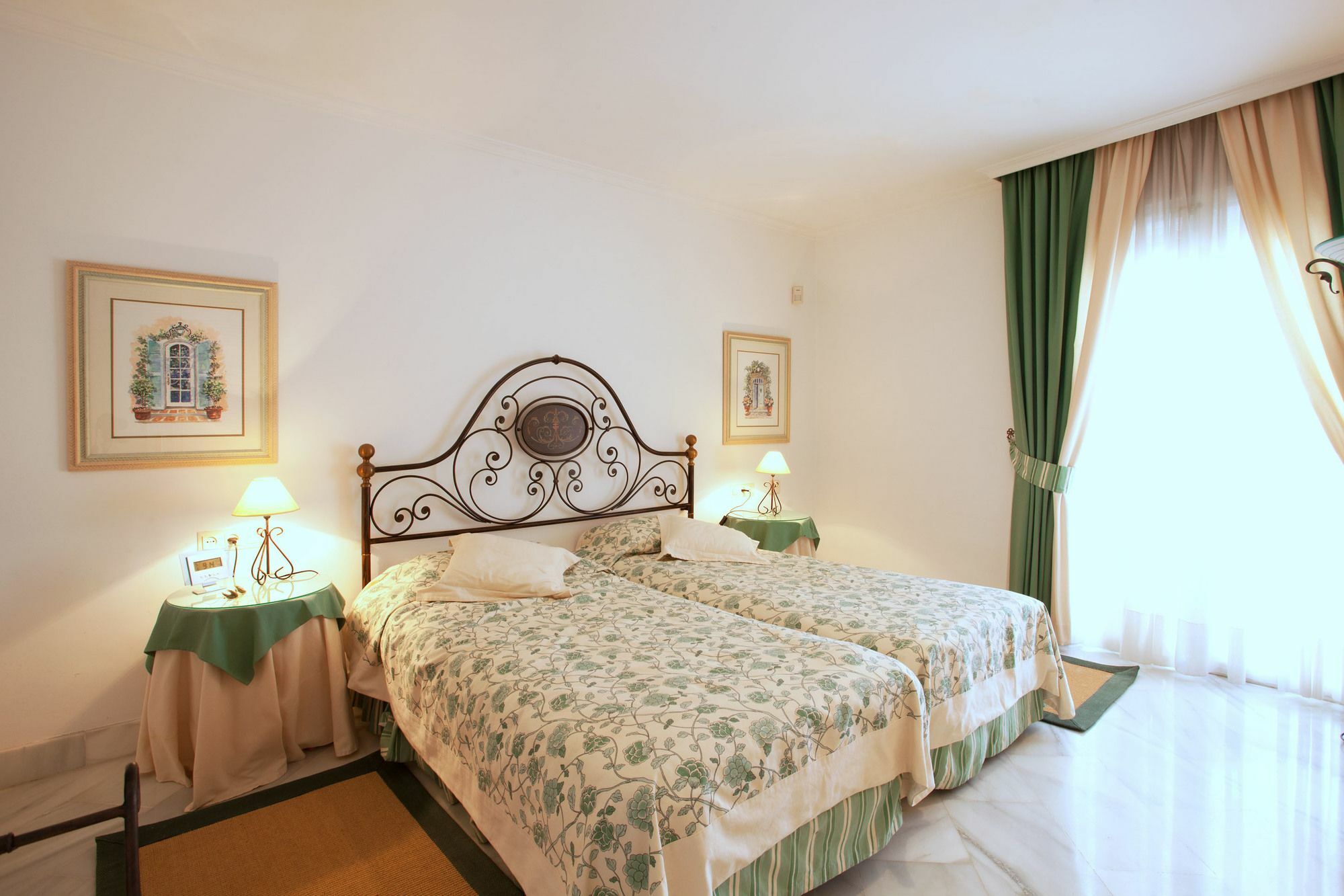 Apartment White Pearl D6 *